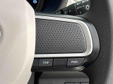 パワーモードと燃費重視のエコモードが選択できるDassist切り替えスイッチに加え、高速道路を快適に走行できる全車速追従機能付アダプティブクル-ズコントロ-ルスイッチが付いています(^^♪
