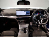 ☆センターパネルを運転席側に僅かに傾けたBMW独特のインパネ☆【駆け抜ける歓び】はここからもスタートしております☆