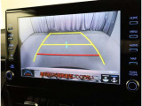 バックガイドモニターで、後方を確認しながら安心して駐車することができます。運転初心者も熟練者も必須の機能ですよ!