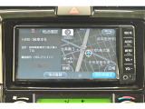 純正ナビを装備。タッチパネル式で使いやすく、お出かけもラクラクです。