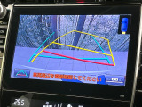 【バックカメラ】駐車時に後方がリアルタイム映像で確認できます。大型商業施設や立体駐車場での駐車時や、夜間のバック時に大活躍!運転スキルに関わらず、今や必須となった装備のひとつです!