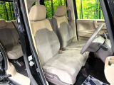 運転席シート廻りは使用感も少なく、良好な状態となっています。丁寧に使われていたことがよくわかりますね。