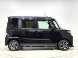 ドアは約90度に開くので荷物も積み込みやすく、乗り降りもしやすい♪ ロングドライブも快適に過ごせる工夫がいっぱいです♪♪