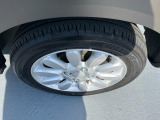 やわらかい雰囲気の軽く腐食しにくい純正アルミホイール!