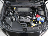 スバルといえば水平対向エンジン!2.0L DOHC デュアルAVCS直噴エンジンにモーターを組み合わせた「e-BOXER」の走りをお愉しみください。
