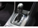 扱いやすい位置に配置されたフロアオートマチックです☆CVTを採用で滑らかでスムーズな走りが楽しめますよ♪