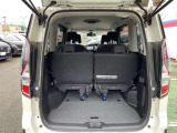 サードシートを使用時でもこのラゲッジスペースが確保できますよ!