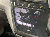 【オートエアコン】一度お好みの温度に設定すれば、車内の温度を検知し風量や温度を自動で調整。暑い&hellip;寒い&hellip;と何度もスイッチ操作をする必要はありません。快適な車内空間には必須の機能ですね♪