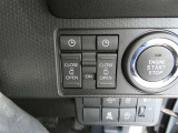 両側パワースライドドア付きだから、狭い駐車スペースなどでの 乗り降りラクラク!小さなお子さまのいるご家庭には嬉しい装備。
