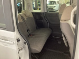 リア席ゆったり乗れます。