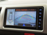 パノラミックビューモニターを装備しております。