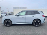 ご納車前には、BMWを熟知したメカニックによる100項目の点検・整備を行います。不具合箇所、交換時期に達している部品に関しましては、全て当社負担で交換してからのご納車となります。