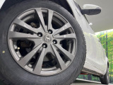 【15インチアルミホイール】外観にマッチしたアルミホイールを装着しております。各種アルミホイールや、スタッドレスタイヤも取扱いしております。是非ご相談ください♪