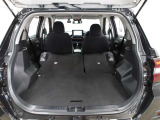 リヤシートを両方倒せば大きな荷物も車載可能です♪