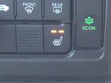 運転席はシートヒーター装備です!