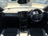 XC40 B4 AWD Rデザイン 4WD 