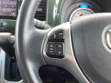 【ハンドルスイッチ】ハンドルを握ったまま、この車の快適装備を操作することが可能です☆詳しくは営業スタッフまでお尋ねください☆
