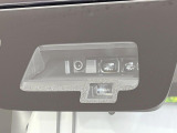 【スズキ セーフティサポート】走行中に前方の車両等を認識し、衝突しそうな時は警報とブレーキで衝突回避と被害軽減をアシスト。より安全にドライブをお楽しみいただけます。
