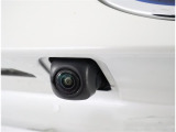 バックカメラが付いているので後方確認が非常にしやすいです。今や運転初心者も熟練者も必須装備!ついていて損はないですね♪