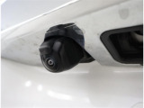 バックカメラが付いているので後方確認が非常にしやすいです。今や運転初心者も熟練者も必須装備!ついていて損はないですね♪