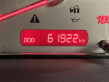 入荷時点での走行距離になります。車両の入れ替え等で若干走行距離が増えてしまう事がございます。ご理解の程お願い申し上げます。