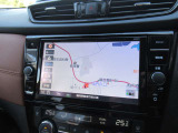 日産純正カーナビゲーション・大画面表示で地図も見やすく、初めての道もこれがあれば安心ですね。