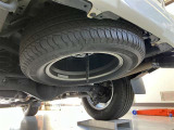 スペアタイヤがついていて、不測の事態が起きても安心です!応急用タイヤでなく標準タイヤなので、通常走行が可能!