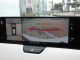 360&deg;ビューモニターを搭載しています。パーキングセンサーと合せてお使いいただくことで、安全、安心にお車の取り回しを行っていただけます。