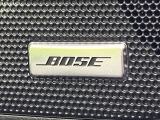 【BOSEサウンドシステム】メーカーオプションの高品位サウンドシステムを搭載。専用のチューニングが施された大小様々なスピーカーから良質なサウンドが奏でられ、臨場感あふれる音響空間を演出します。