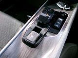 e-Power専用のシフトレバーです。操作につきましては納車時に時間を頂き丁寧ご説明させて頂きます。