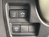 【 レーンアシスト 】走行中に居眠り・わき見等で不意に車線を横切った場合、警報やハンドルへの振動などで危険を教えてくれます♪