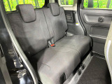 後部座席も気になるようなキズ・汚れやへたり等、大きなダメージはなく、良好な状態です。