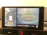 【パノラマモニター】車両周囲を上から見下ろしたような映像を表示。正確なモニタリングが可能になり、駐車時・幅寄せをアシストします!