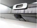 バックカメラが付いているので後方確認が非常にしやすいです。今や運転初心者も熟練者も必須装備!ついていて損はないですね♪
