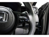 Hondaセンシングの機能のひとつ、アダプティブクルーズコントロール付!アクセルから足を離しても設定したスピードと前車との車間を保ち走行してくれます!車線維持もアシスト☆高速道路で疲労軽減ですね☆