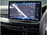 VW純正インフォティメントシステム「DiscoverPro」大変使いやすいタッチパネル型ナビゲーションでETC2.0とバックカメラが付いています。