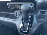 【 シフト 】スムーズなシフトチェンジで快適にお車を操縦していただけます!//