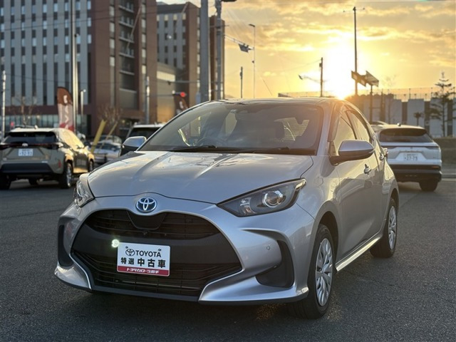 ヤリス1.5 ハイブリッド G E-Four 4WD