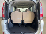 普段のお買い物や通勤、送迎等に十分な荷室スペースを確保しております。セカンドシートを倒すと、大きな荷物の積載も可能です♪