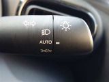 オートライトになっているので、夜間の運転も安心です