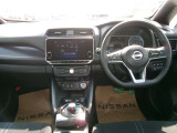 操作しやすい運転席廻り!操作パネルも使いやすい!!ドライブが楽しくなります!