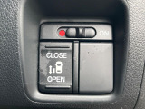 【パワースライドドア】スマートキーや運転席のスイッチでスライドドアの開閉が可能♪電動だから力を入れてドアを開ける必要が無く、小さいお子様でも、重い荷物を持っている時もラクに開け閉めできます♪