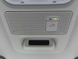 SOSコール(ヘルプネット)★急病や危険を感じた時は、SOSコールスイッチを押します。事故発生時は、エアバッグ展開と連動し自動通報。専門のオペレーターが警察や消防への連絡をサポート※別途申し込みが必要です。