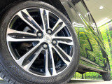 【純正15インチアルミホイール】外観にマッチした純正アルミホイールを装着しております。各種社外アルミホイールや、スタッドレスタイヤも取扱いしております。是非ご相談ください♪