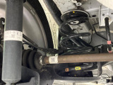 お車を安心してお乗りいただく為には、足回りの定期点検が欠かせません。サービスサポート(有償保証)では無料点検もご提供しており、安心のカーライフをお過ごしいただけるサポート体制が整っています。