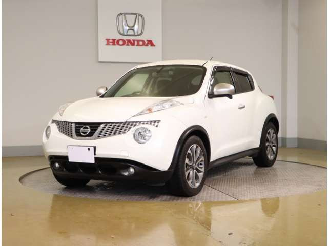 ジューク1.5 15RX アーバンセレクション プレミアムホワイトパッケージ