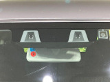【スズキ セーフティサポート】走行中に前方の車両等を認識し、衝突しそうな時は警報とブレーキで衝突回避と被害軽減をアシスト。より安全にドライブをお楽しみいただけます。