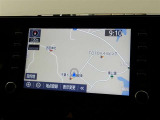 8インチのディスプレイオーディオ装着です。スマホとの通信で様々なサービスが楽しめます。TV視聴にも対応しています。