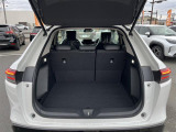 荷室スペースも充分、荷物の収納も楽々です。