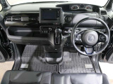 使いやすいレイアウトのダッシュボード周辺です。